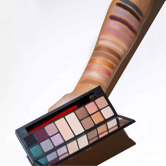 SMASHBOX THE LOVE EDIT: ROMANTIC EYESHADOW PALETTE NIB - Picture 2 of 6